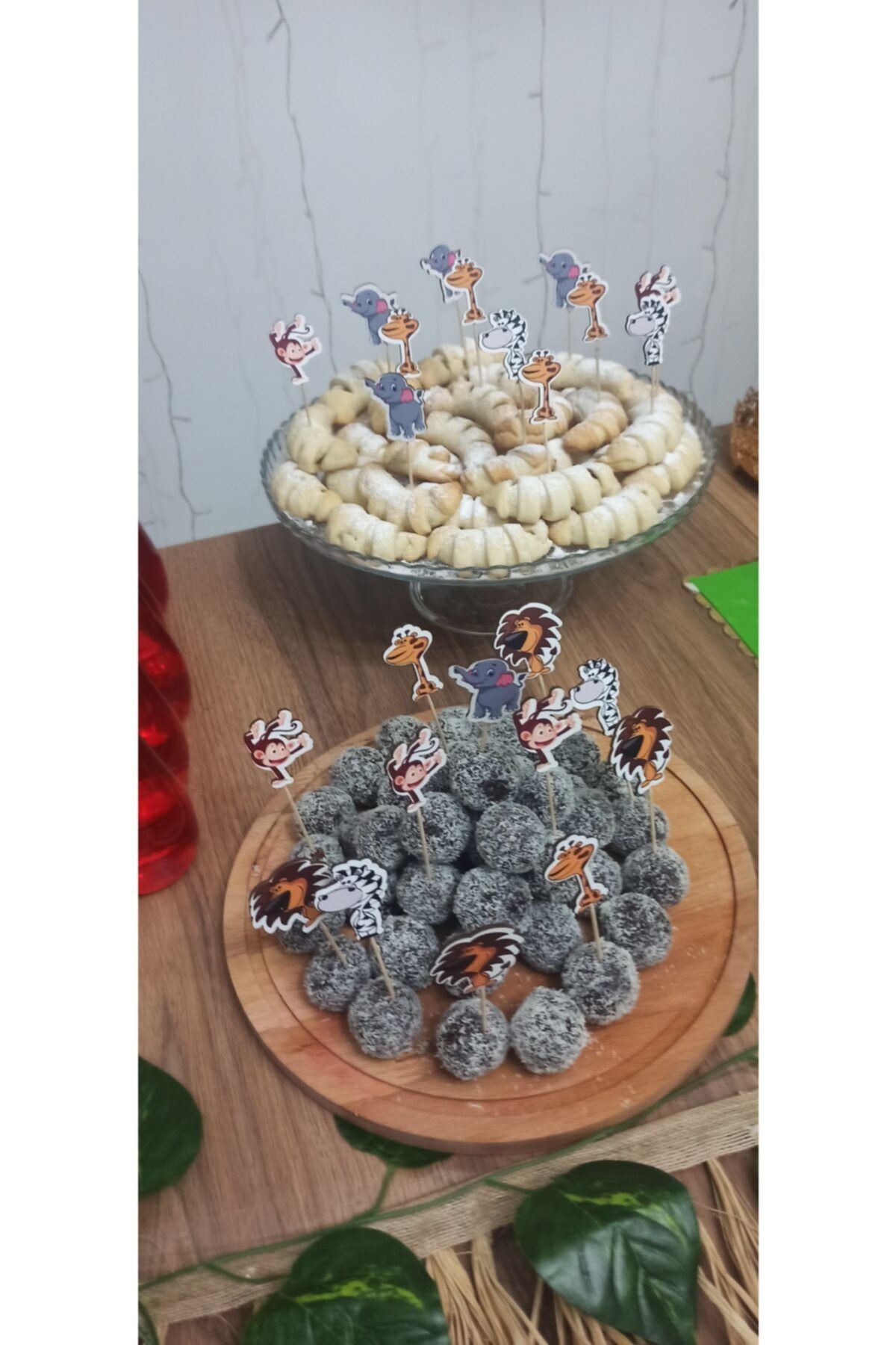 Mutlu Tasarım Kürdan Safari Cupcake Ikramlık 10'lu Ürün Görseli Güncellenmiştir. Görseldeki Ürün Gönderilmektedir.