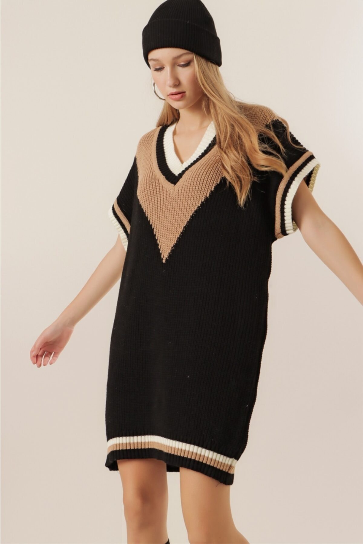 Giens Kadın Siyah V Yaka Örme Uzun Süveter