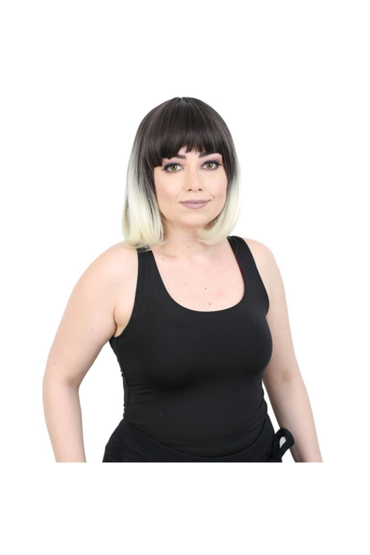 Suzan Peruk Kısa Küt Perçemli Fiber Sentetik Peruk - Küllü Siyah / Platin Ombreli