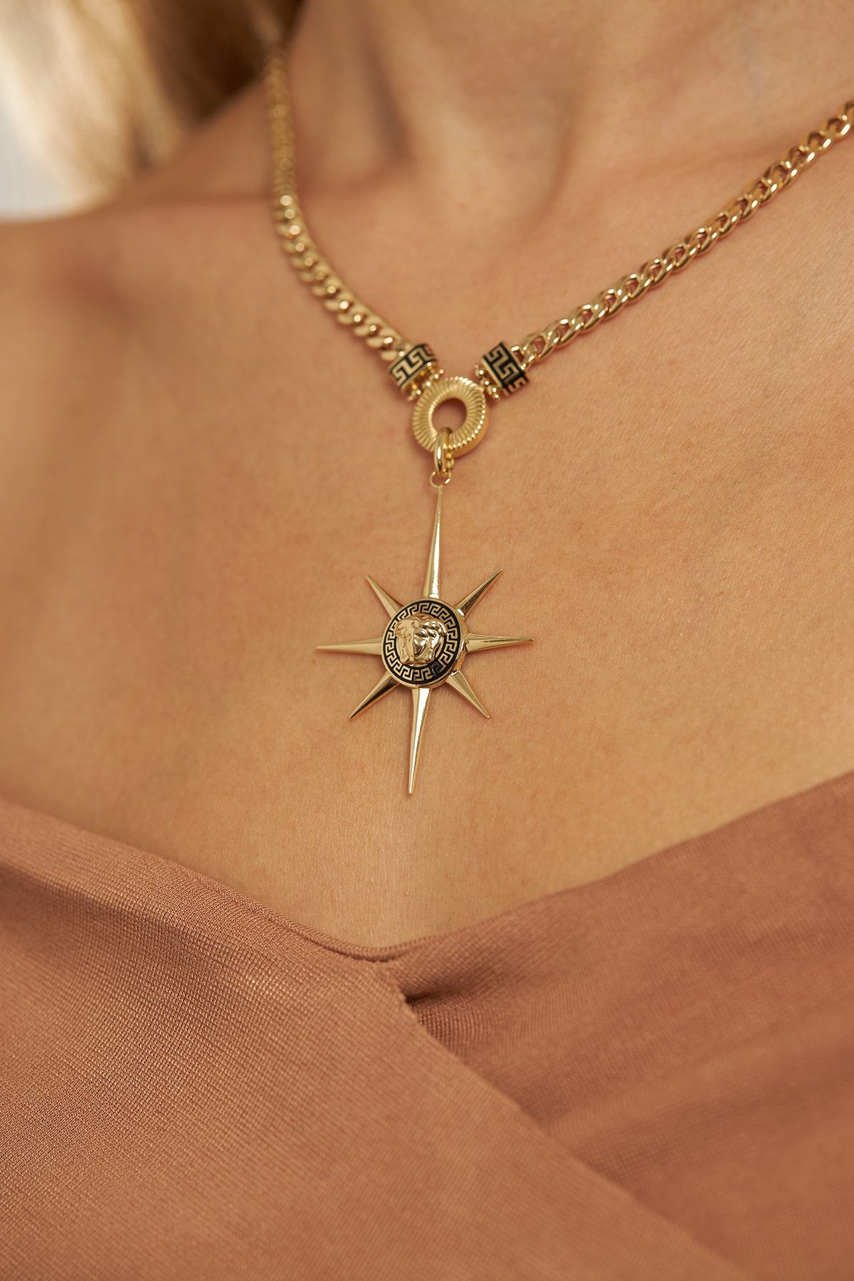 Shemark Jewellery Medusa Kutup Yıldızı Kolye Boy1044