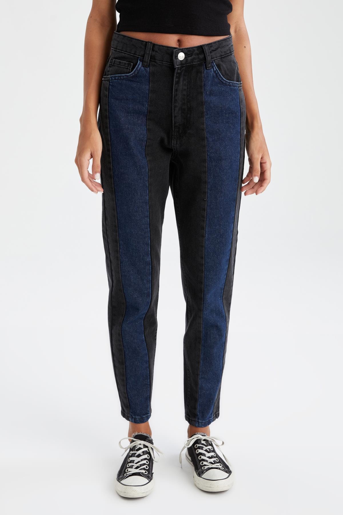 DeFacto Lina Renk Bloklu Mom Fit Yıkamalı Jean Pantolon