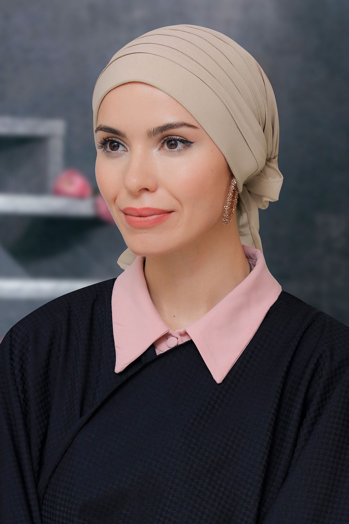 HÜRREM BONE Bej Pratik Hazır Geçmeli Tesettür Bone Sandy Kumaş Pileli Nervürlü Güllü - Hürrem 1806