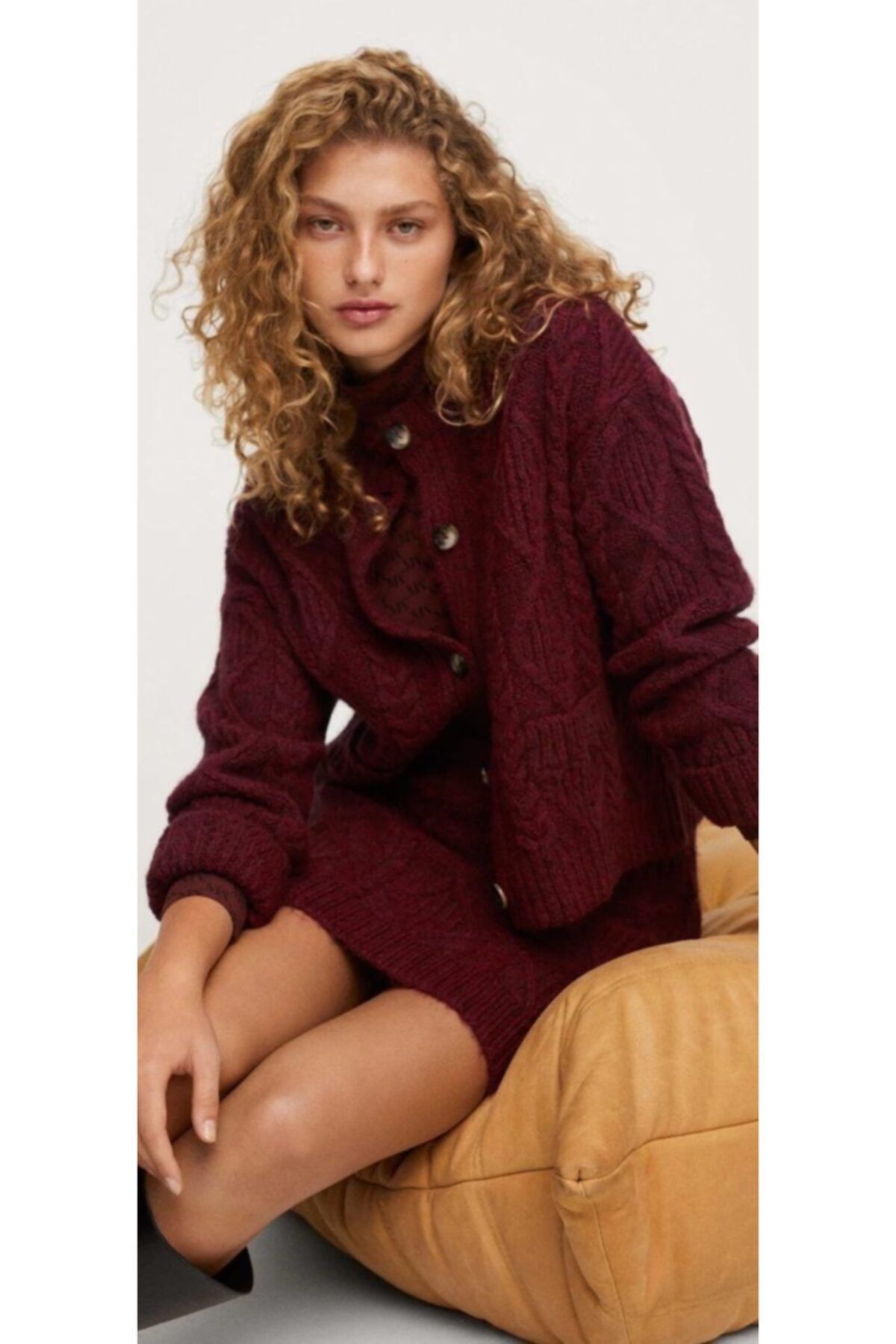 The Ness Collection Bordo Yumoş Düğmeli Kısa Hırka