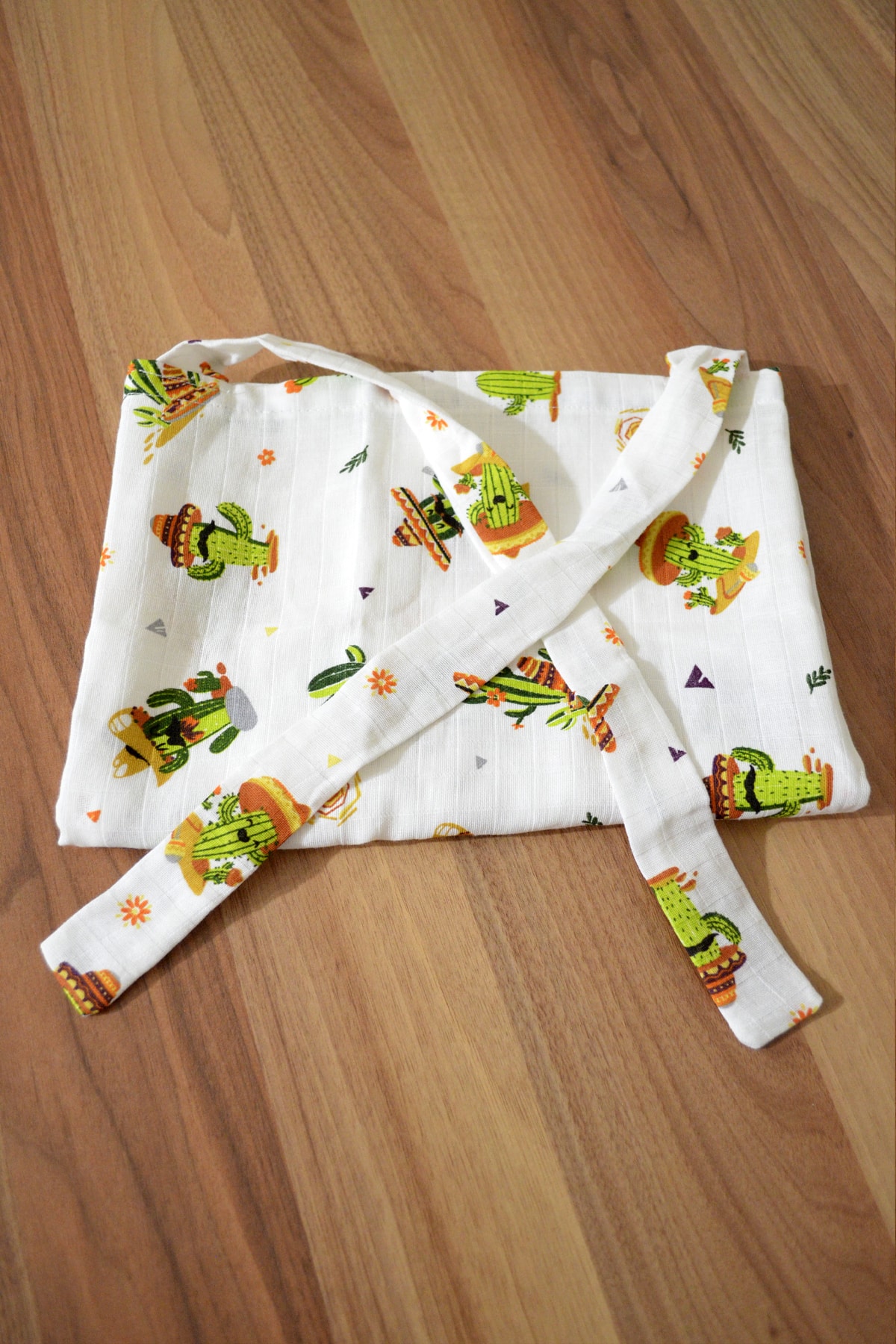 Mislena Müslin Emzirme Örtüsü 90x60cm - Kaktüslü Desen