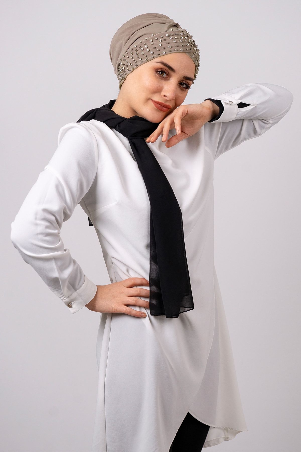 HÜRREM BONE Vizon Pratik Hazır Geçmeli Tesettür Bone Sandy Kumaş Taşlı - Hürrem 1456