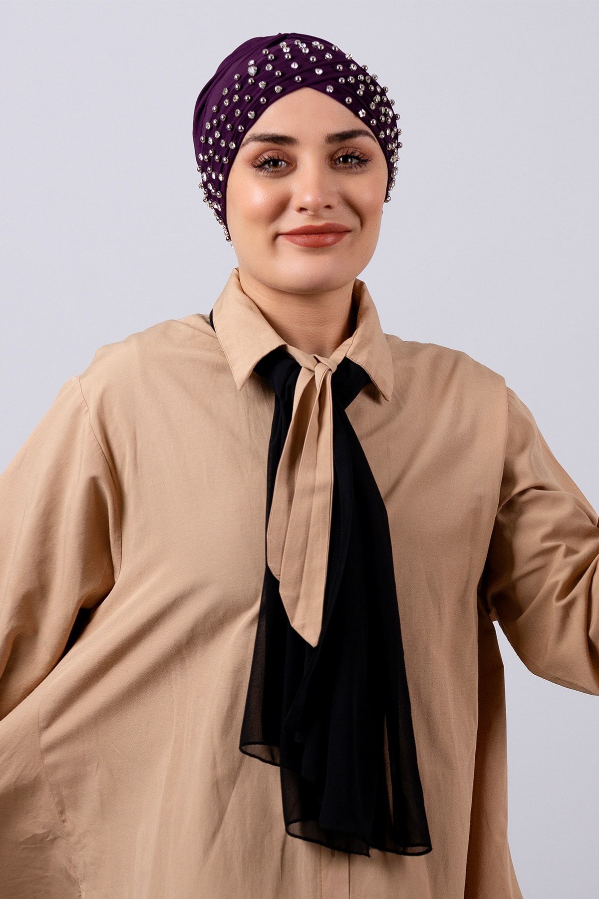 HÜRREM BONE Mürdüm Pratik Hazır Geçmeli Tesettür Bone Sandy Kumaş Taşlı - Hürrem 1456
