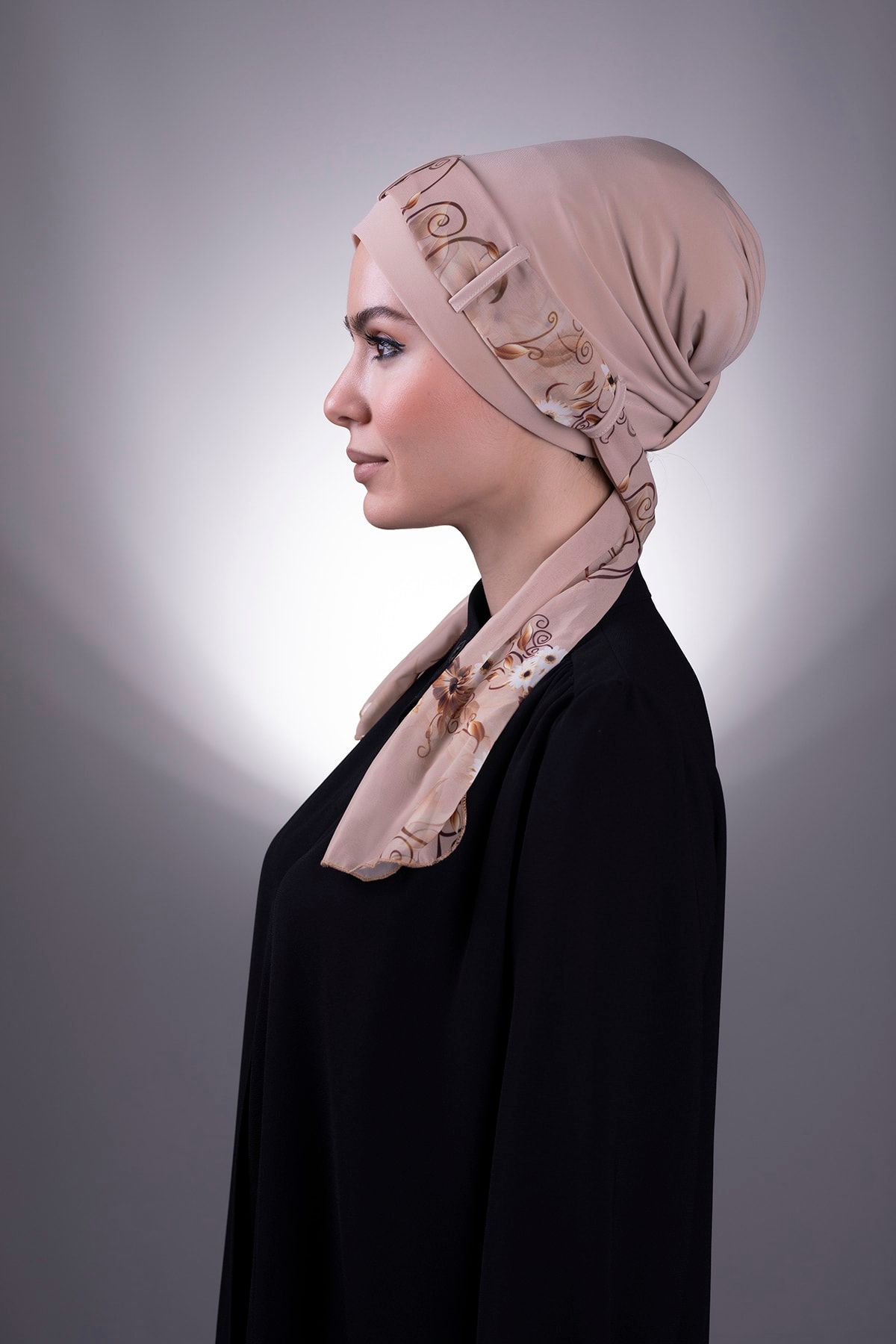 HÜRREM BONE Bej Pratik Hazır Geçmeli Tesettür Bone Sandy Kumaş Desenli Şifon Kemerli - Hürrem 1205d