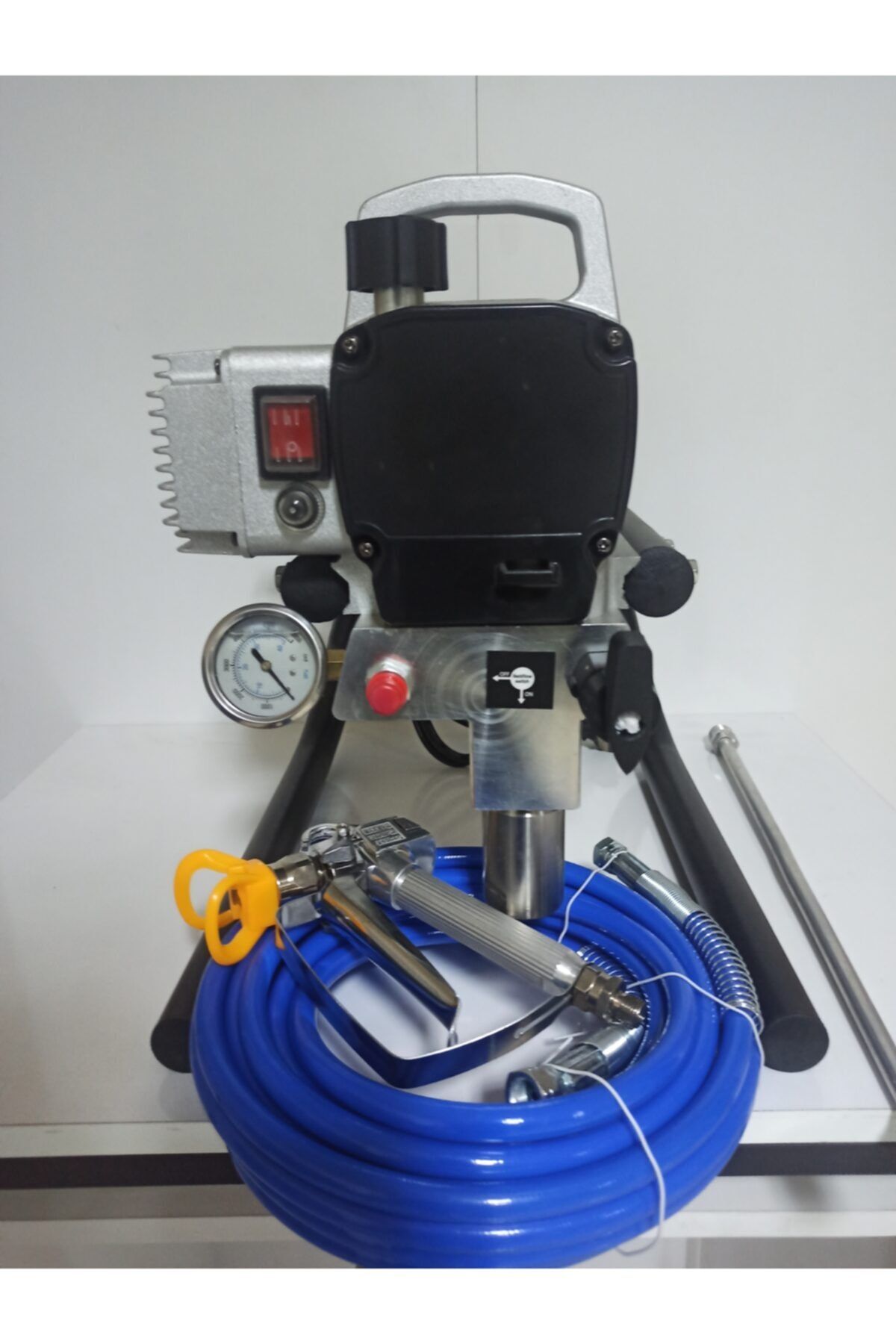 UK AİRLESS Elektrikli Boya Makinası 1200 Watt 210 Bar 450