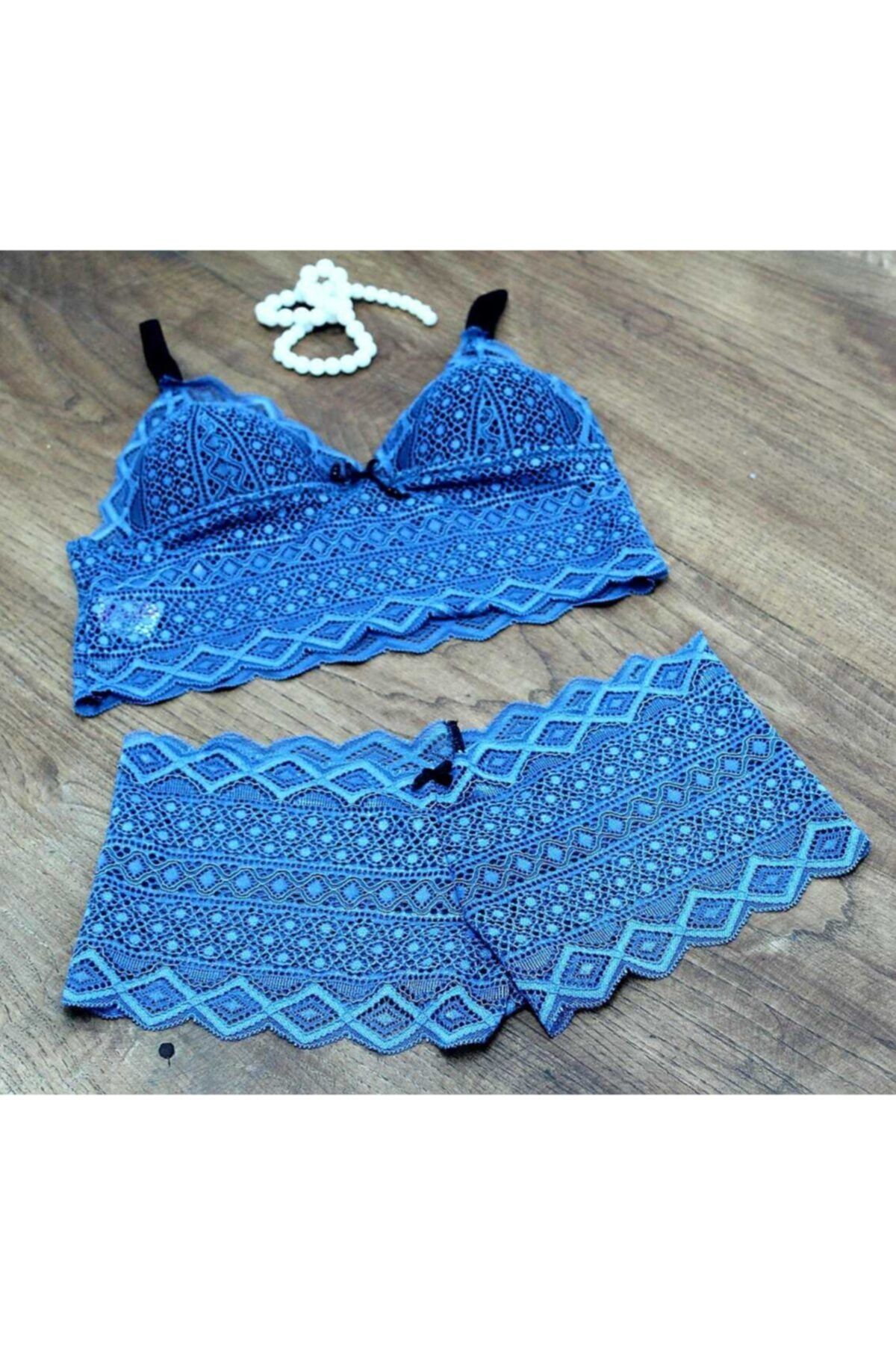 Nora Bralet Takım