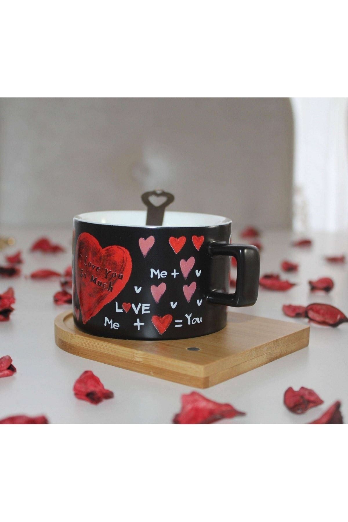 NO.8 HOUSE Kalp Desenli Love Mıknatıs Kaşıklı Kahve Fincanı 200 Ml