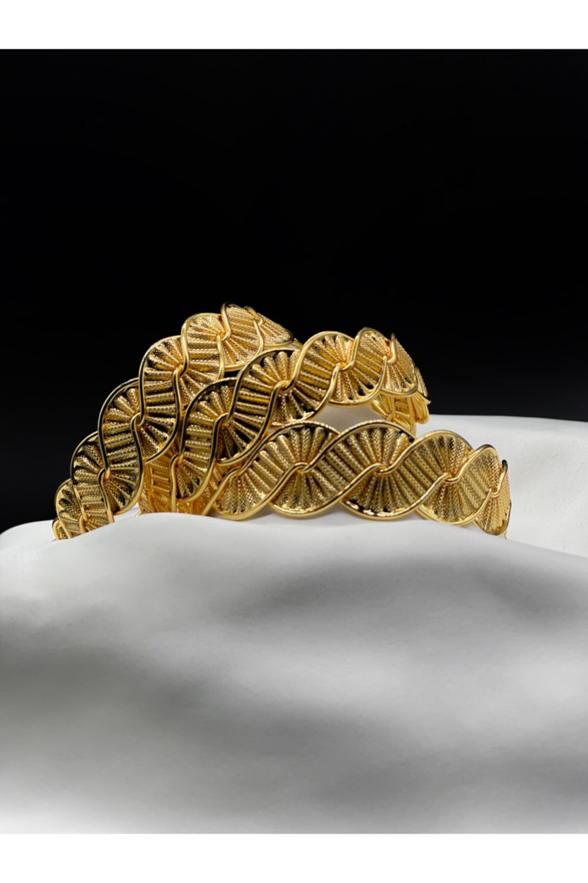 Flair 22 Ayar Altın Kaplama Lyon Sarmal Desen 1.5 Cm Bilezik