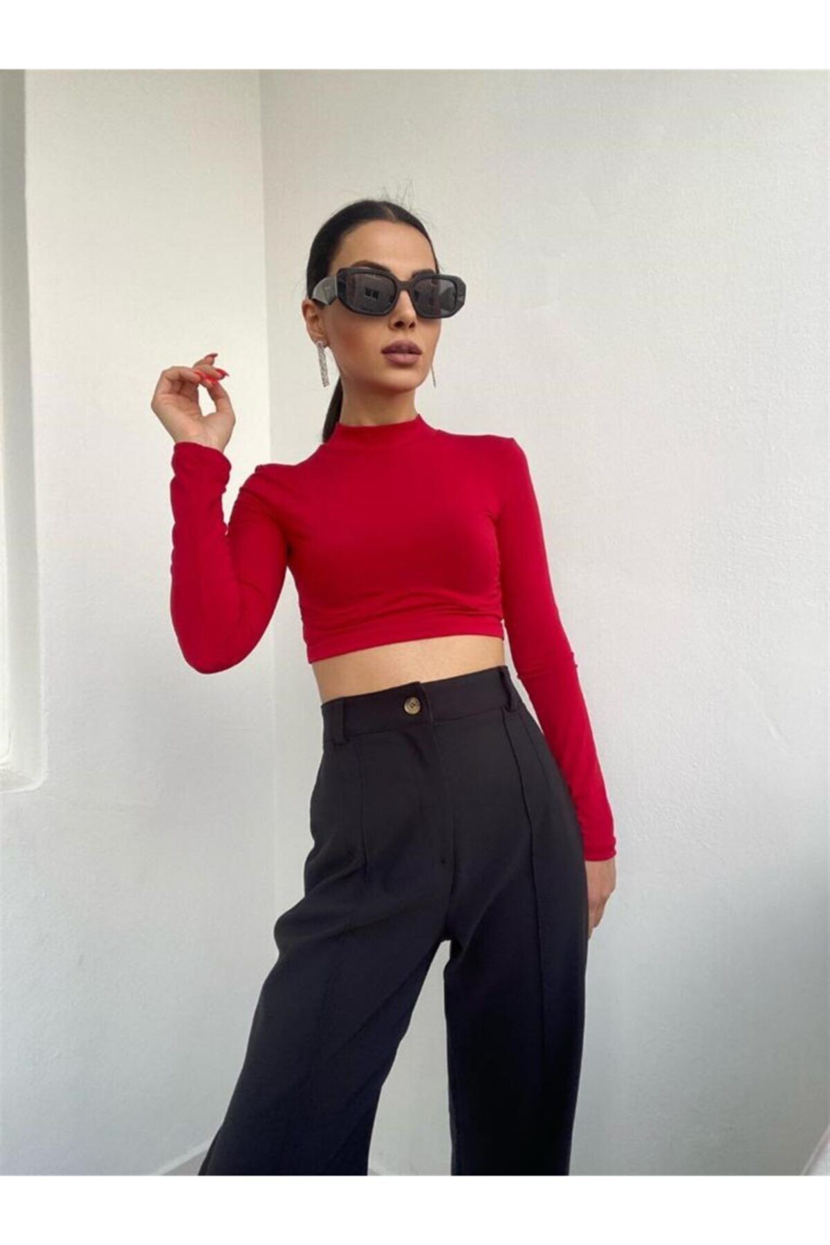 Seda Yalçın Atelier Kırmızı Balen Detaylı Crop