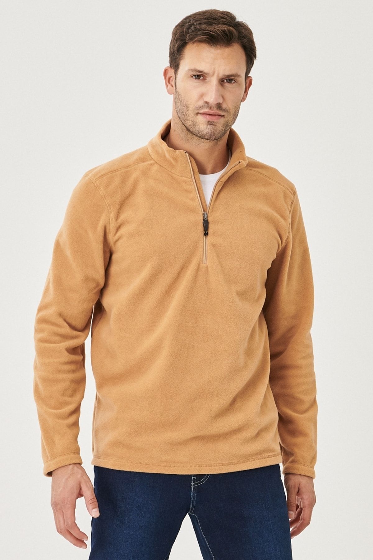 AC&Co / Altınyıldız Classics Erkek Karamel Standart Fit Günlük Rahat Fermuarlı Yaka Polar Spor Sweatshirt