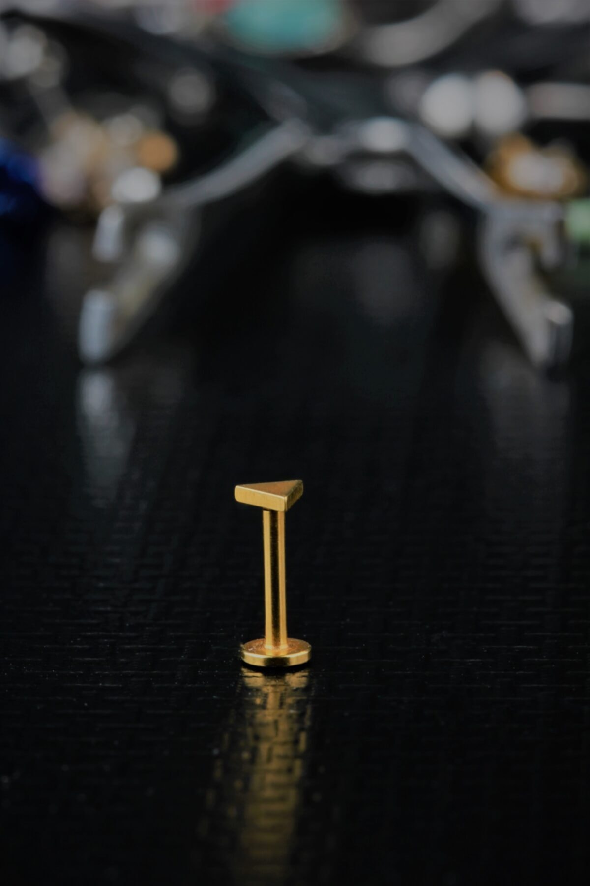 depozoom Cerrahi Çelik Kıkırdak Tragus Helix Uyumlu Piercing 8 mm Gold