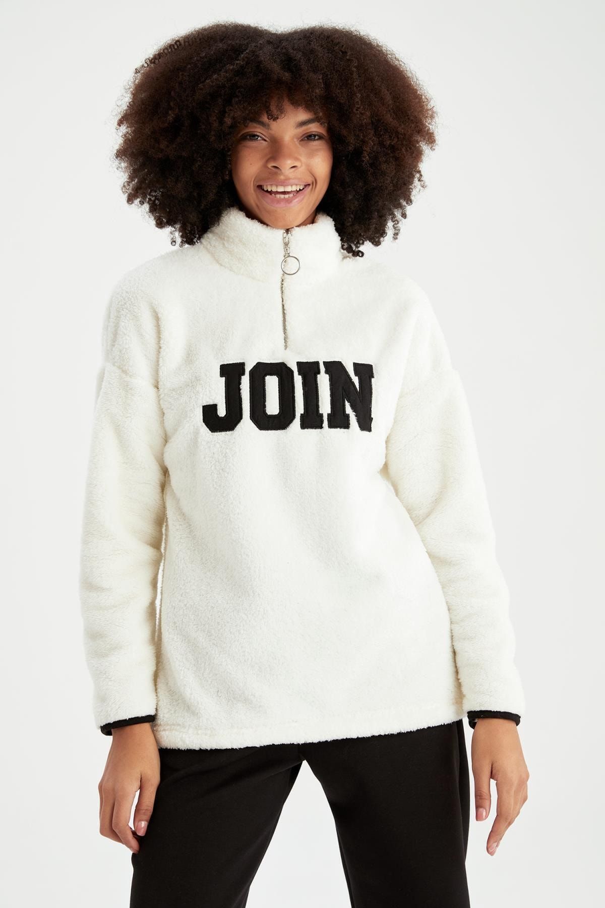 DeFacto Regular Fit Slogan Baskılı Yarım Balıkçı Yaka Yarım Fermuarlı Pelüş Sweatshirt