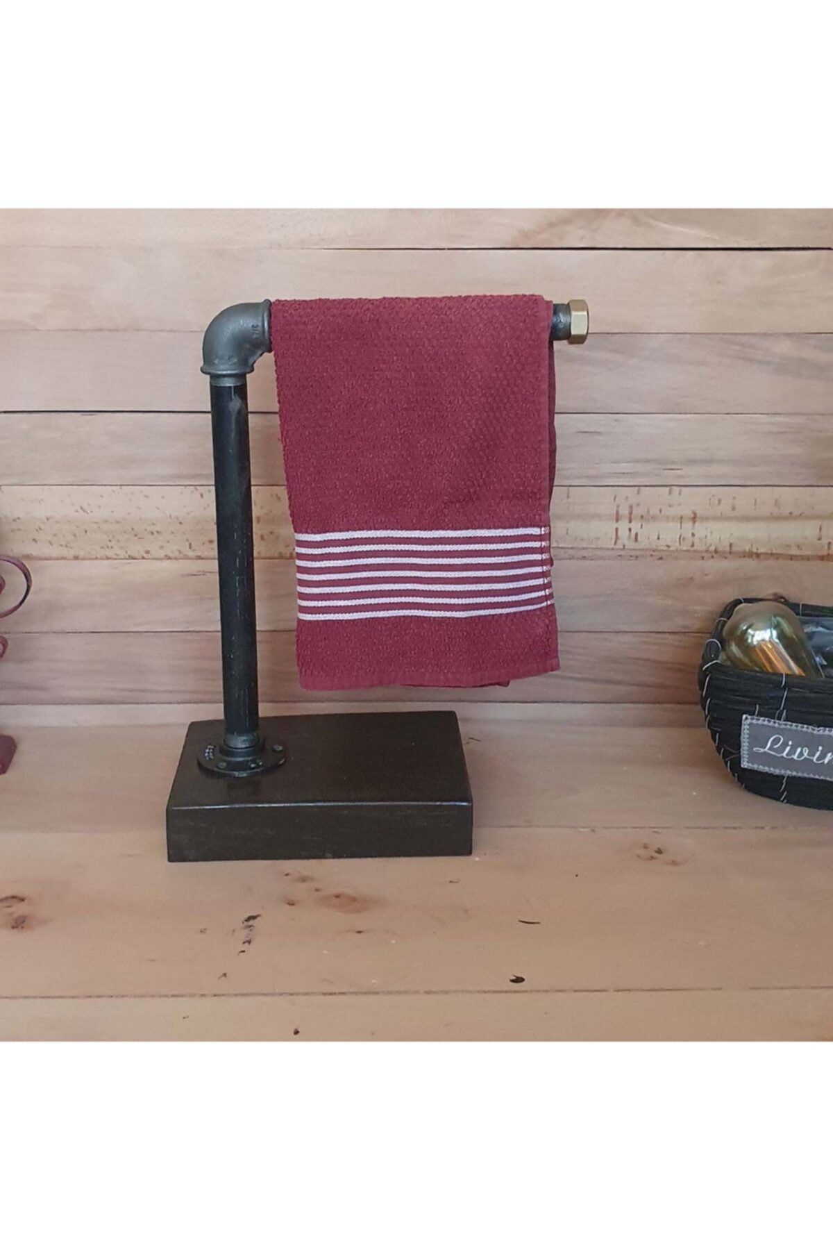 ensahome Ahşap Tabanlı Tesisat Boru Havluluk
