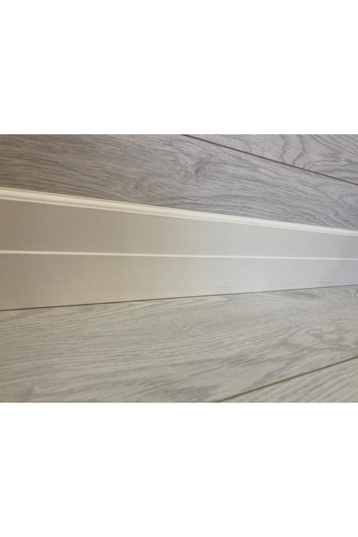 AGT 10 Cm Açık Krem Karkaslı Süpürgelik