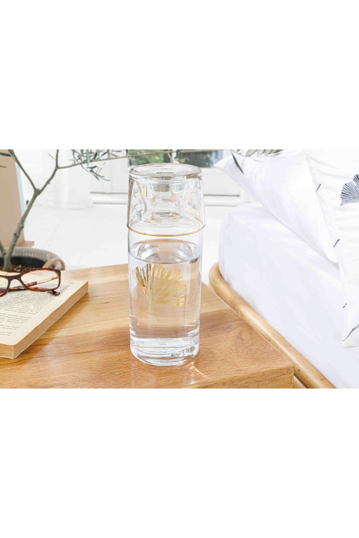 English Home Gingko Biloba Cam Başucu Sürahi 700 ml Gold