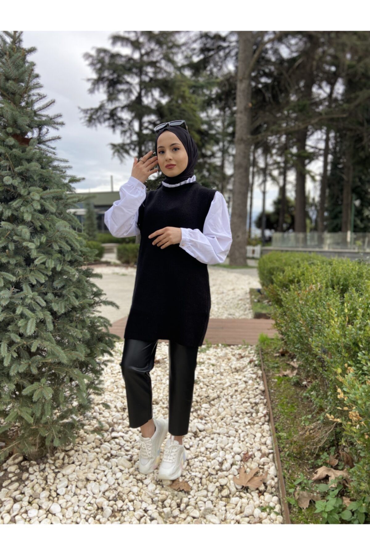 Papatya Giyim İzmit Kadın Siyah Şardonlu Kolu Terikoton Kumaşlı Tesettür Triko Kazak