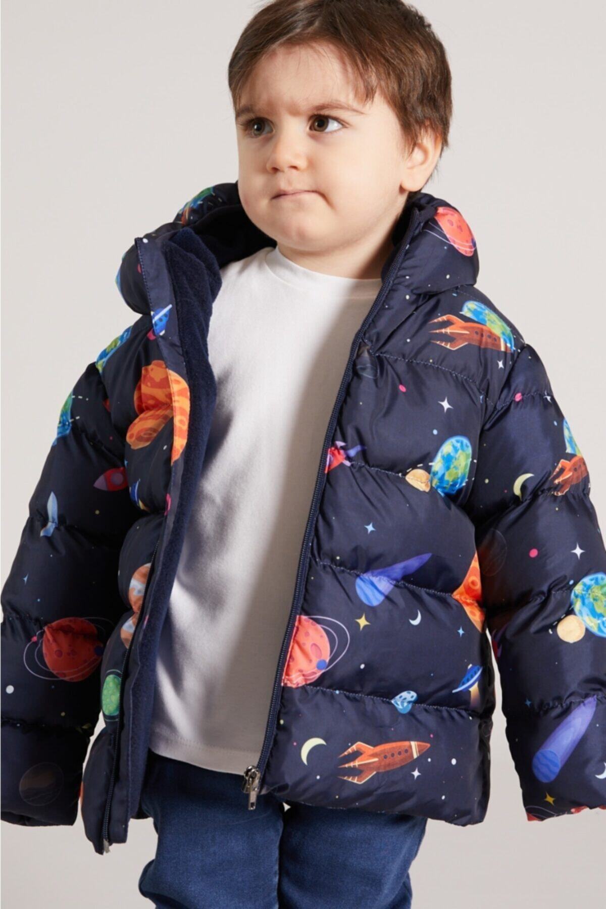 ÖNDER MODA Çocuk Gezegen Dijital Baskılı, Şişme, Içi Polarlı Kapüşonlu Çocuk Mont