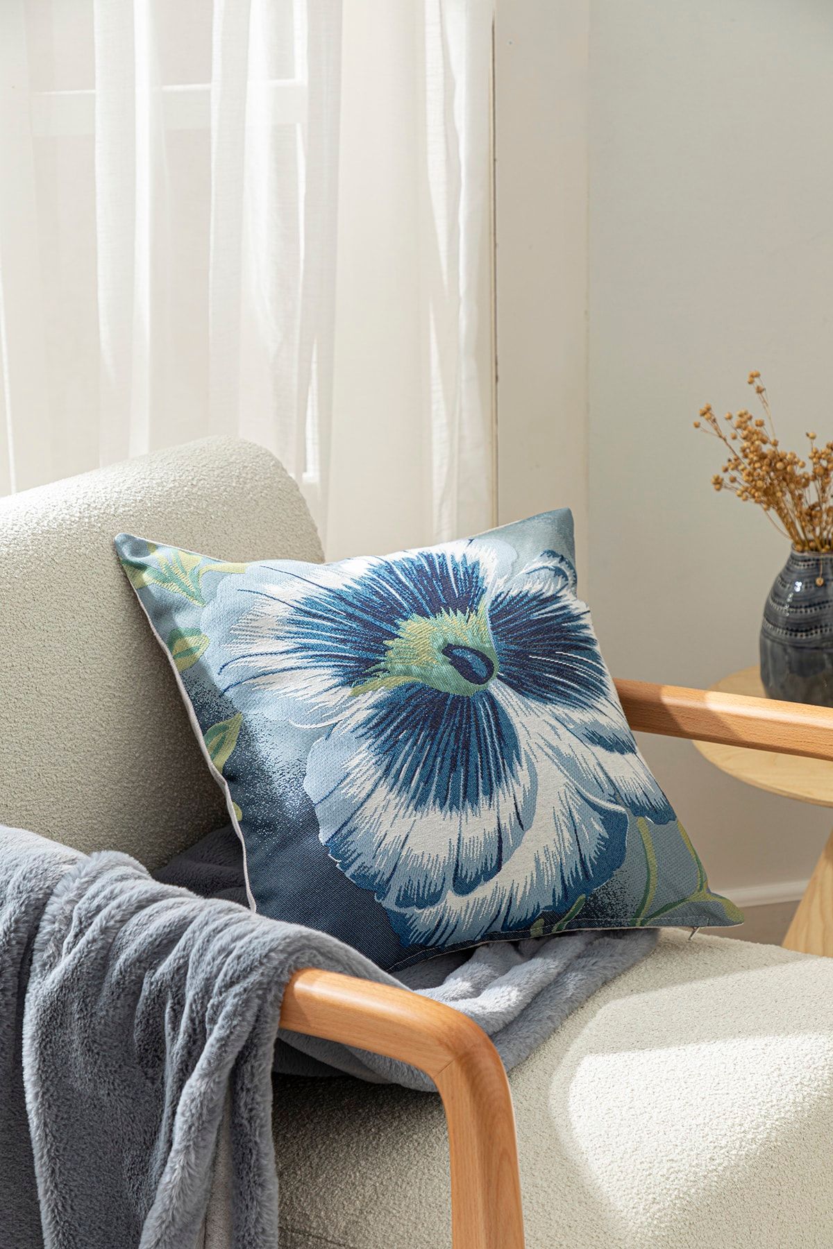 English Home Pansy Bloom Goblen Kırlent Kılıfı 45x45 Cm Mavi