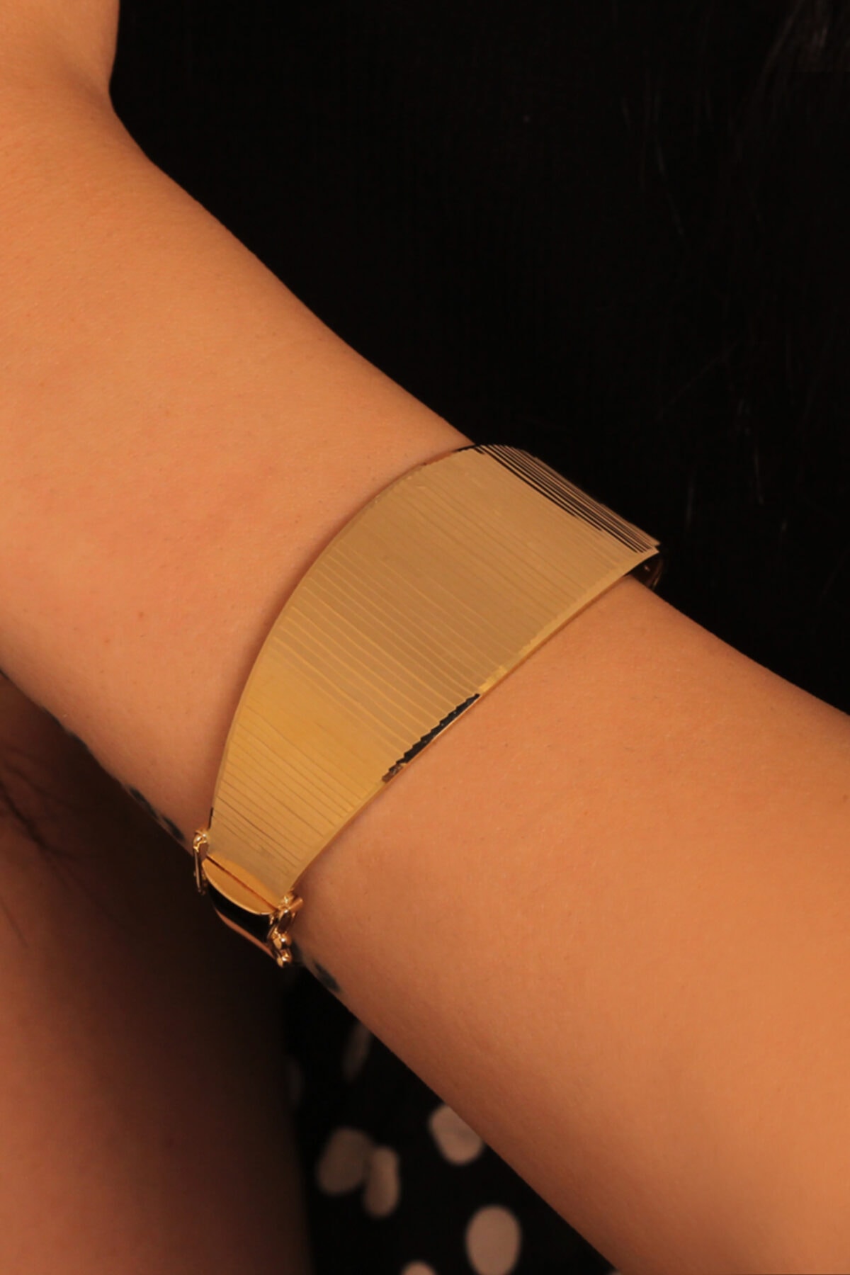 Adil İdil Kuyumculuk 14 Ayar Kalın Plaka Kelepçe