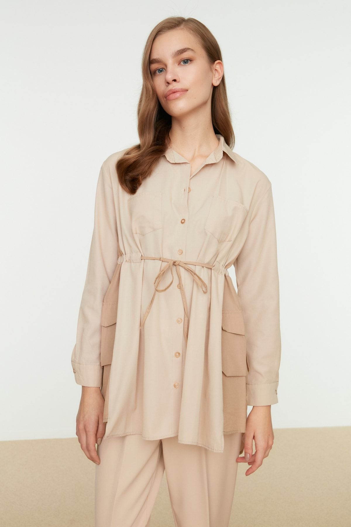 Trendyol Modest Taş Gömlek Yaka Renk Bloklu Bağlama ve Cep Detaylı Tunik TCTAW22UK0073