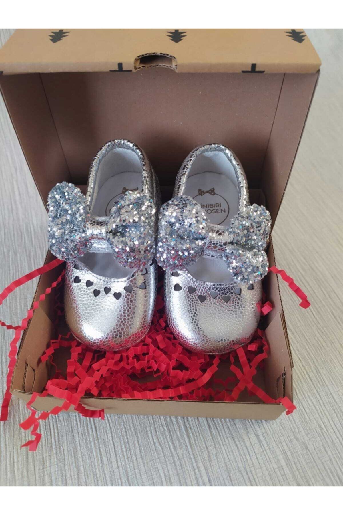 Mini Biri Prenses Model Gümüş Rengi Kız Bebek Deri Makosen Patik
