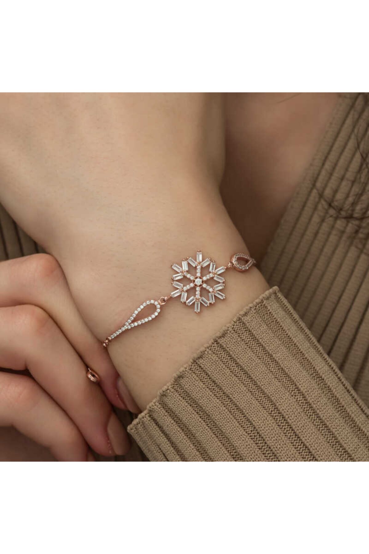 Candie Silver Rose Baget Taşlı Kar Tanesi 925 Ayar Gümüş Bileklik