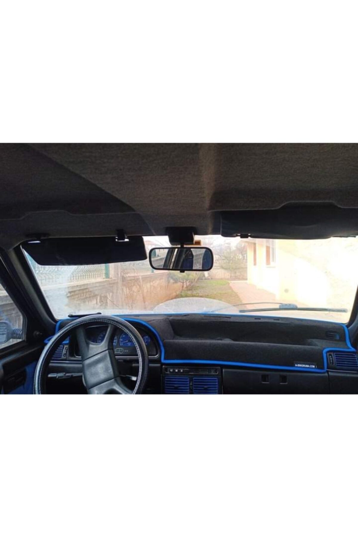 Guerrino Fiat Uno Mavi Şeritli 1983-1995 Modellerine Uyumlu Torpido Halısı