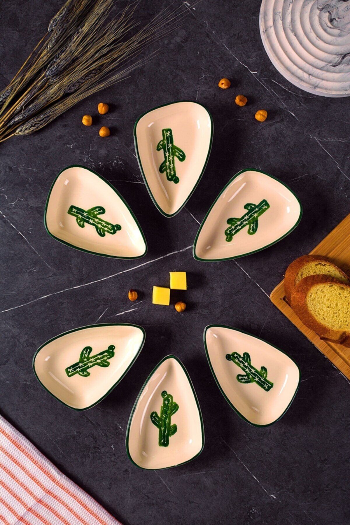 Madame Kitchen 6'lı Set Desenli Seramik Kaktüs Üçgen Kahvaltılık Sosluk & Çerezlik Takımı