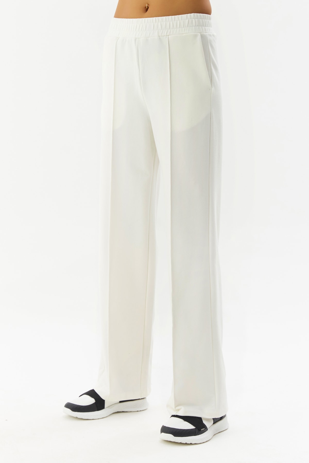 bilcee Beyaz Kadın Bol Paça Önü Dikiş Çizgili Eşofman Altı Js-0135