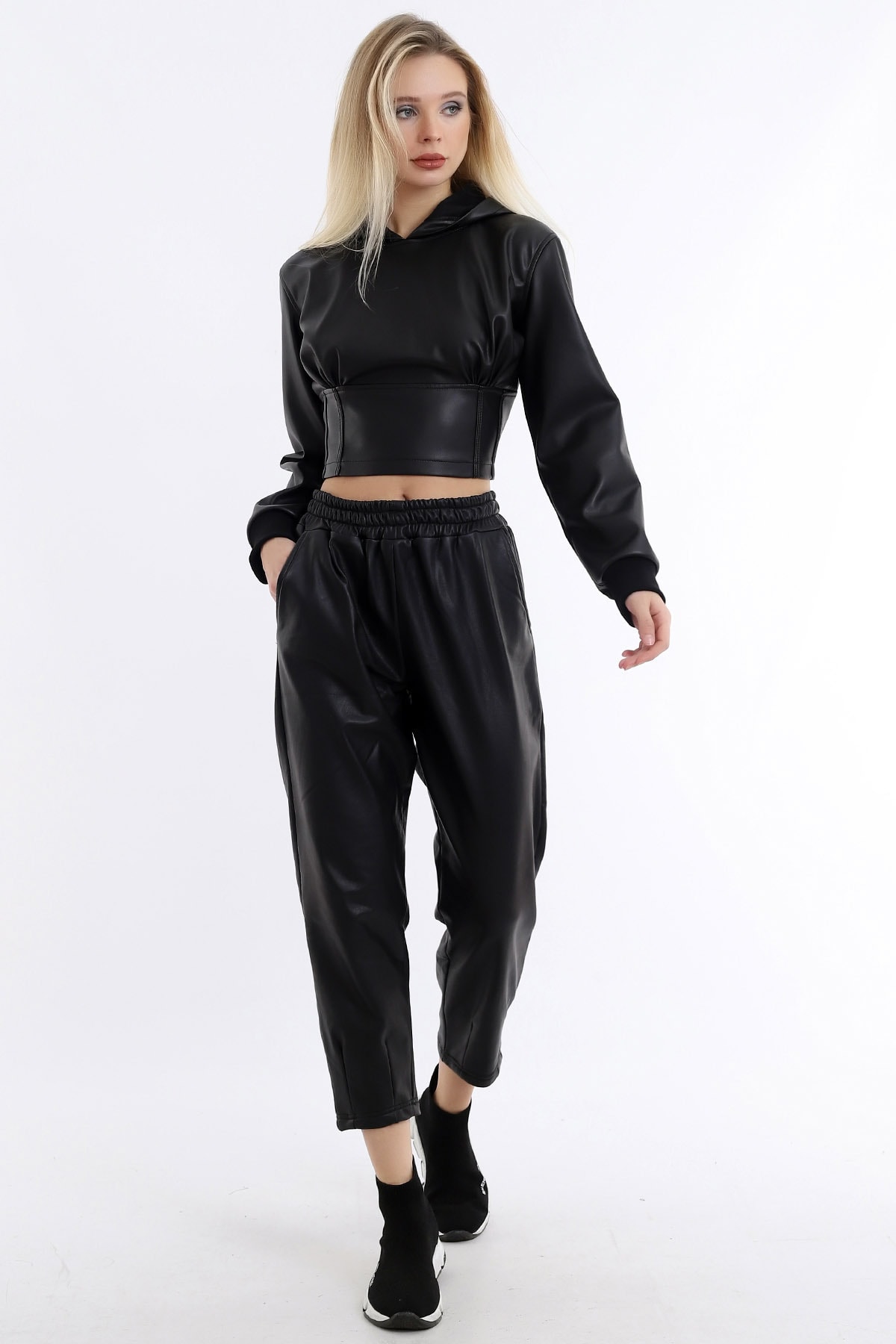 Dreamlike Kapüşonlu Korseli Crop Bluz Yüksek Bel Tayt Yumuşak Deri Takım