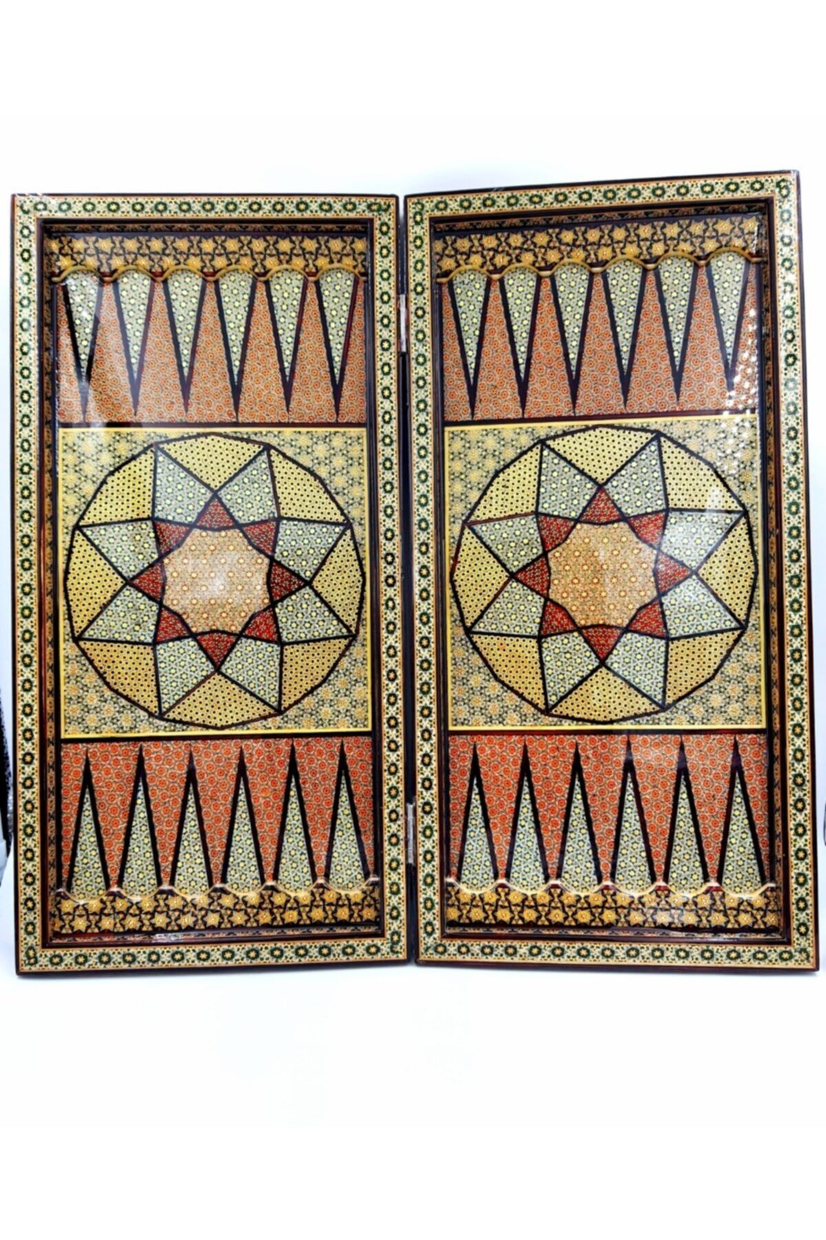 Ebrişim Iran’ın El Işlemesi Luks Hatem Tavla Ve Satranç (50 X 50 cm)