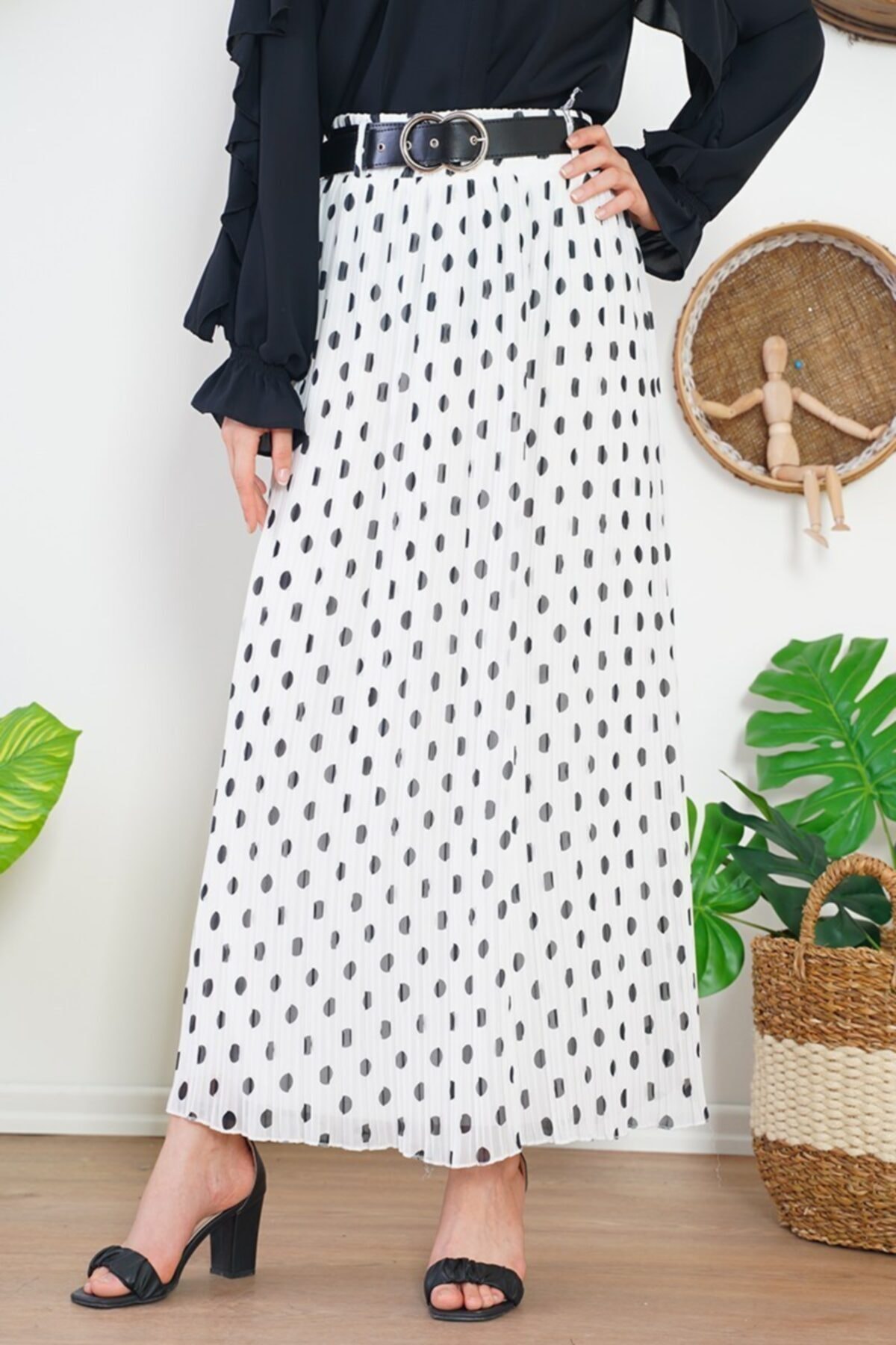 Afilva Kadın Çift Tokalı Puantiyeli Beyaz Şifon Etek