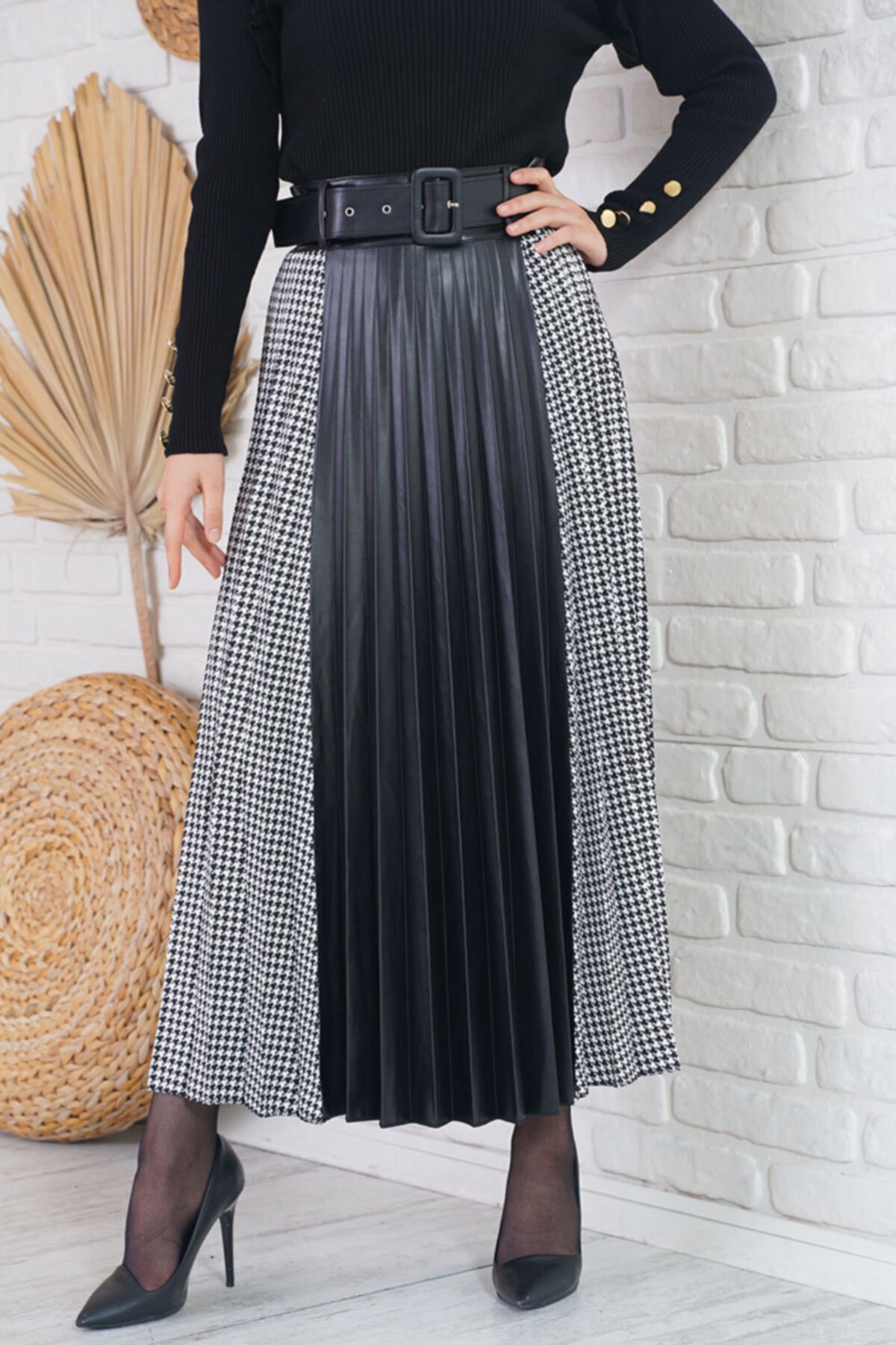 Afilva Kadın Deri Piliseli Beyaz Etek