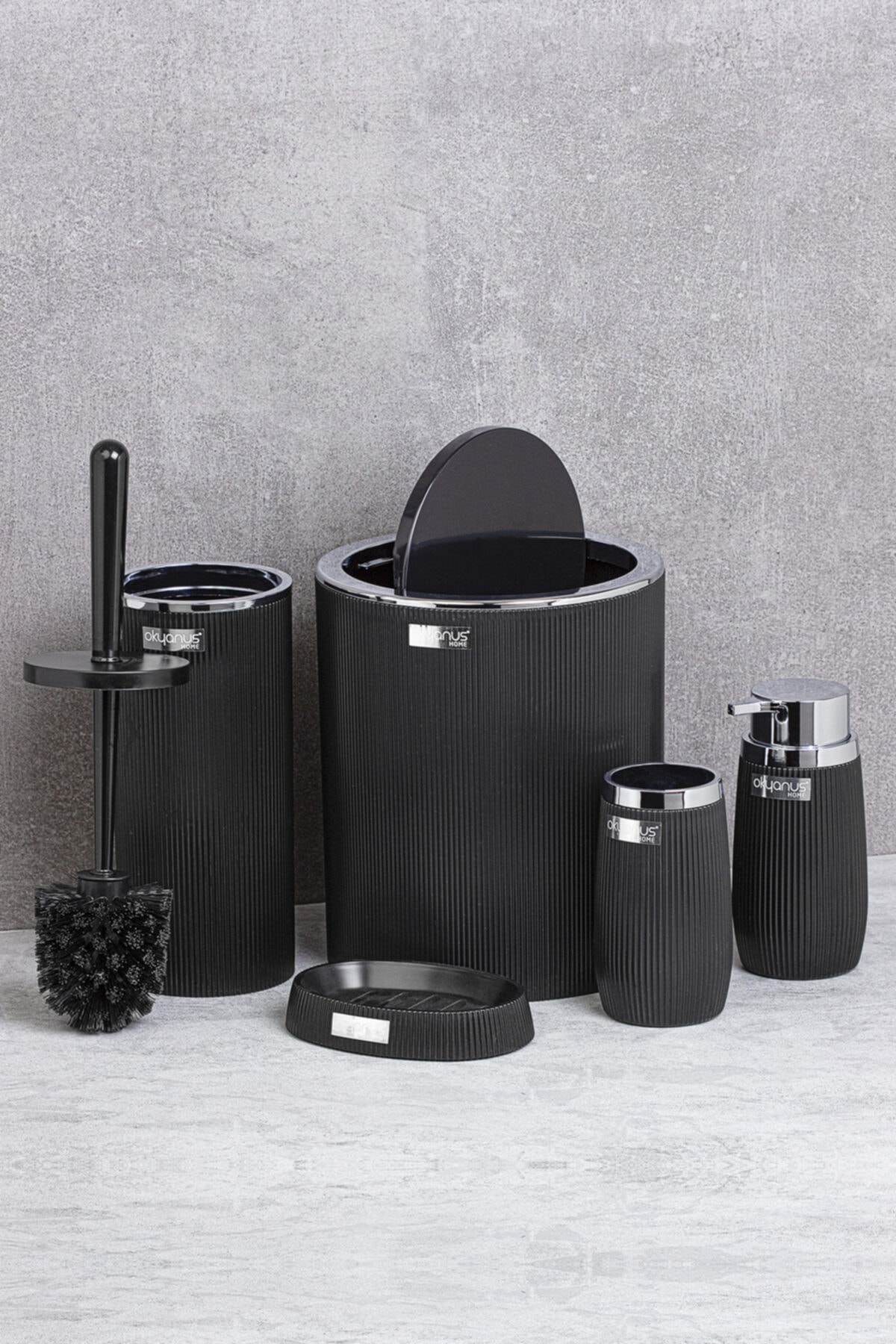 Okyanus Home Siyah Kromlu Çizgili Yuvarlak 5'li Banyo Seti