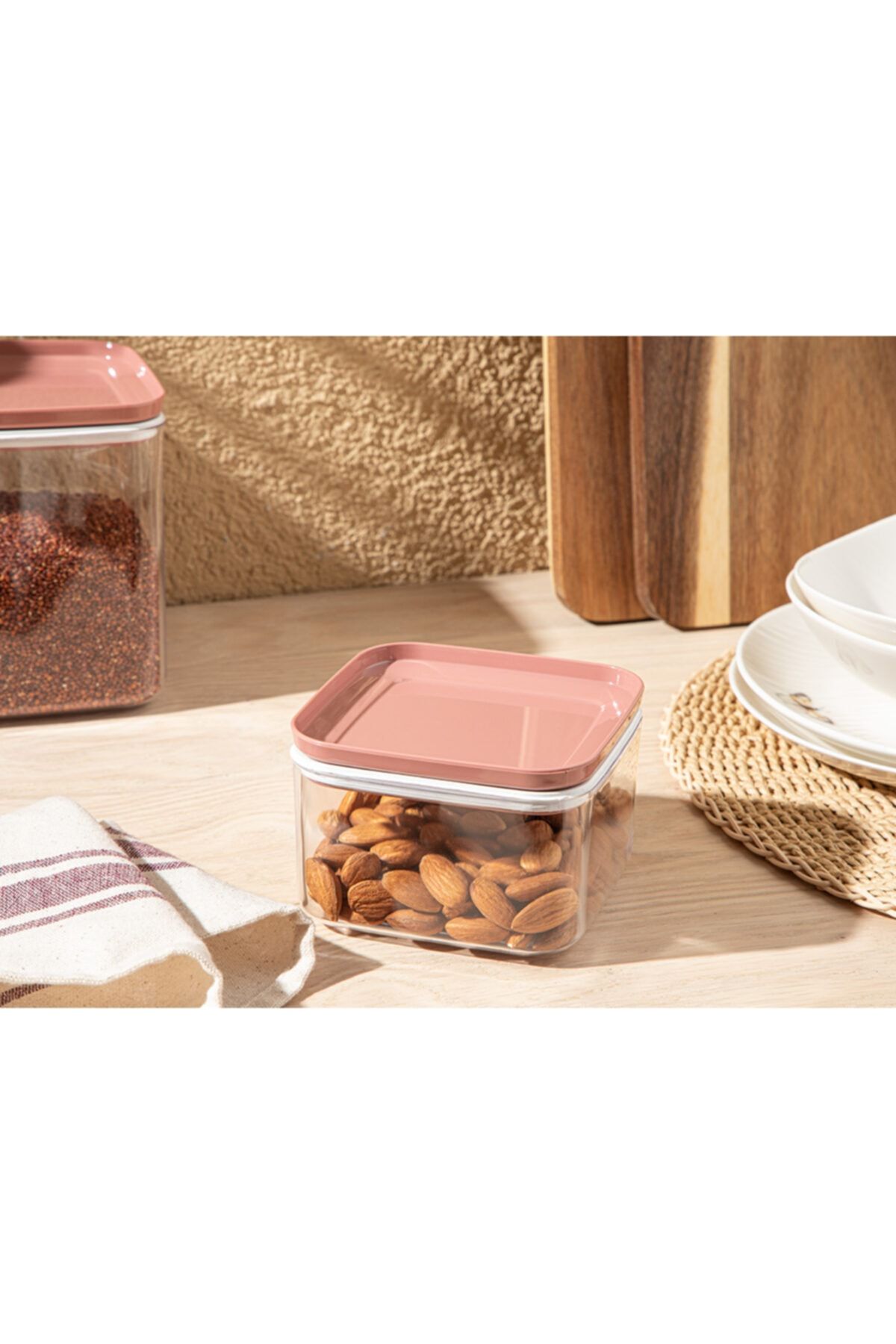 English Home Brena Plastik Kapaklı Erzak Kabı 0,5l Koyu Pembe