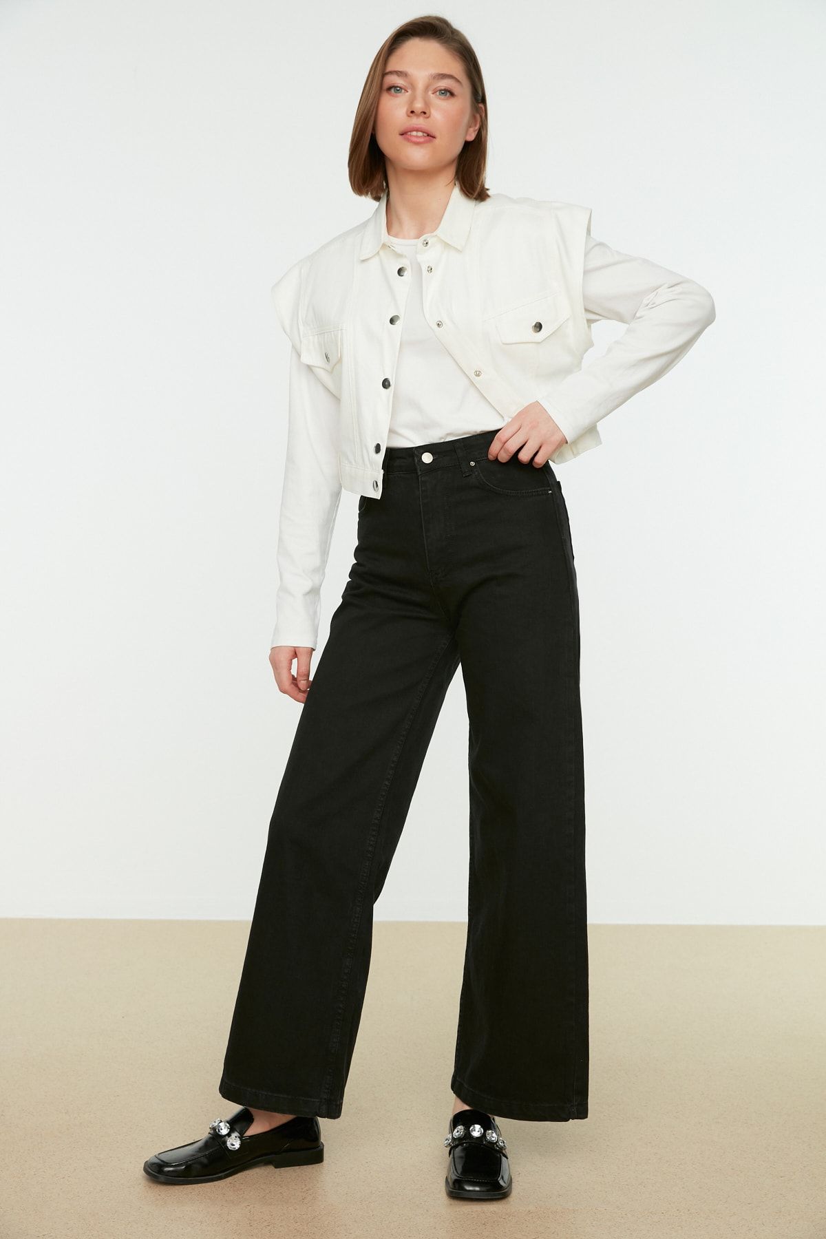 Trendyol Modest Siyah Yüksek Bel Düğme Kapama Wide Leg Jeans TCTAW22JE1133