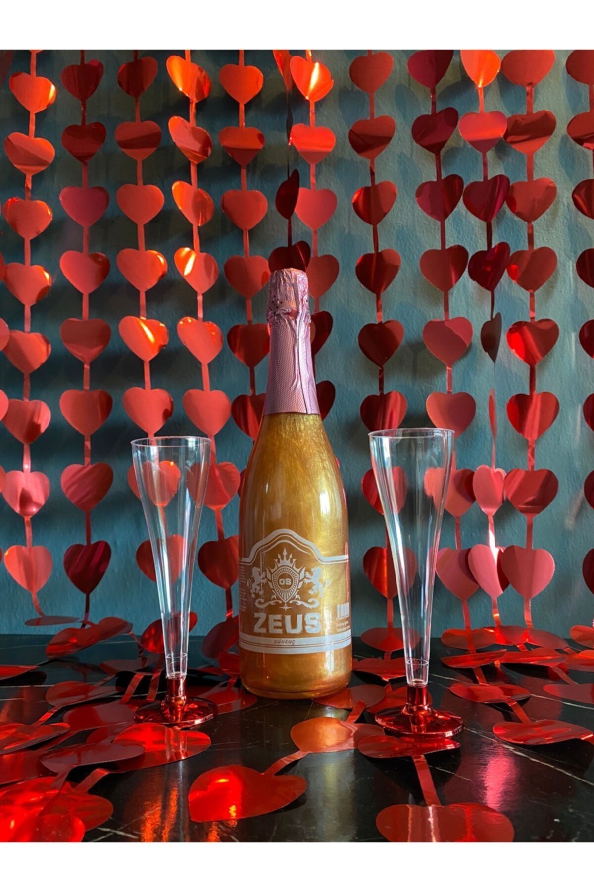 OS ZEUS Alkolsüz Simli Kavun Aromalı Gazlı Içecek 2 Adet Kırmızı Bardak