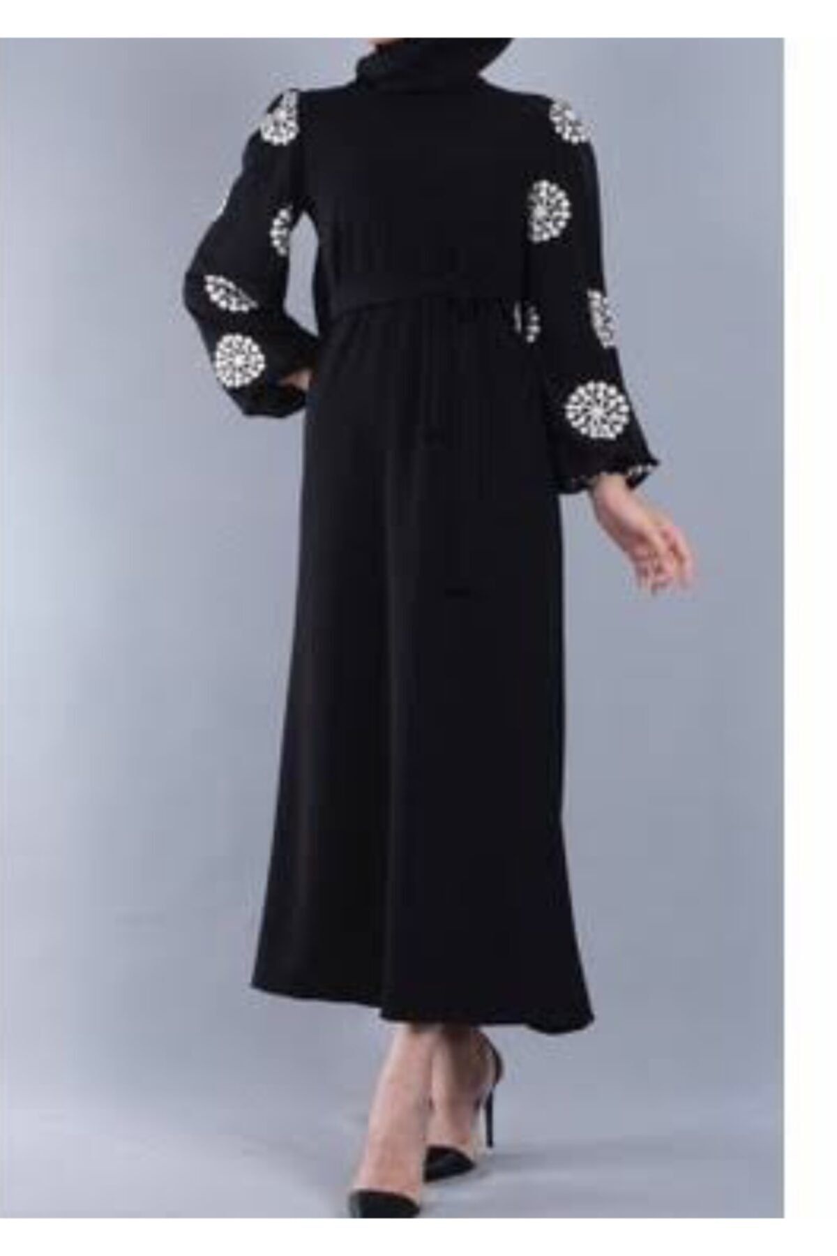 AKGÜN MODA Kadın Siyah Nakış Detaylı Elbise