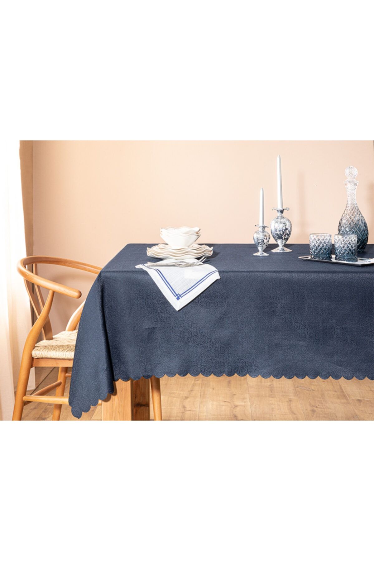 English Home Mace Polyester Masa Örtüsü 150x200 Cm Lacivert