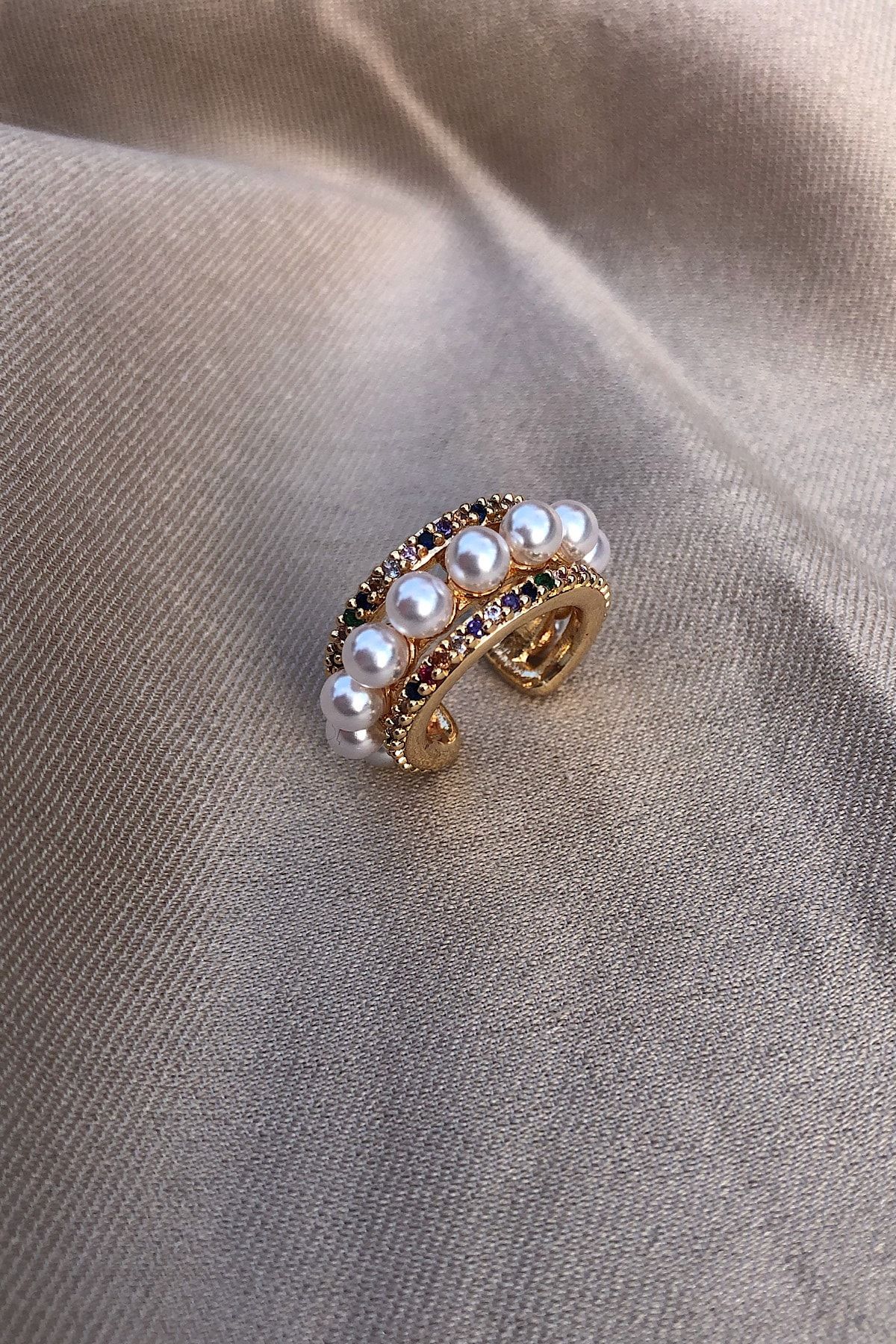 Novon Giyim & Aksesuar Inci Ve Zirkon Taş Detaylı Tasarım Altın Kaplama Ear Cuff / Kıkırdak Küpesi