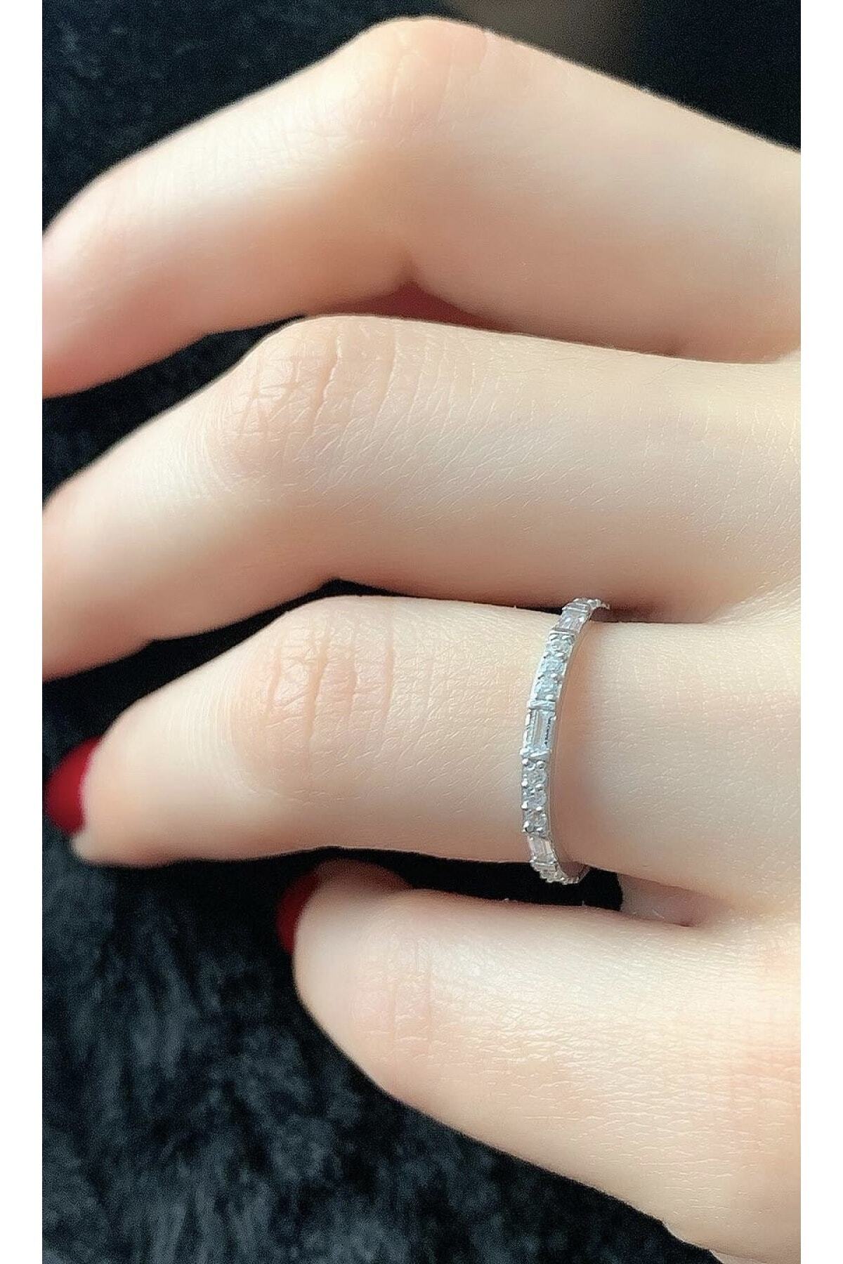 Marylebone Silver Minimal Yarım Tur Baget Yüzük
