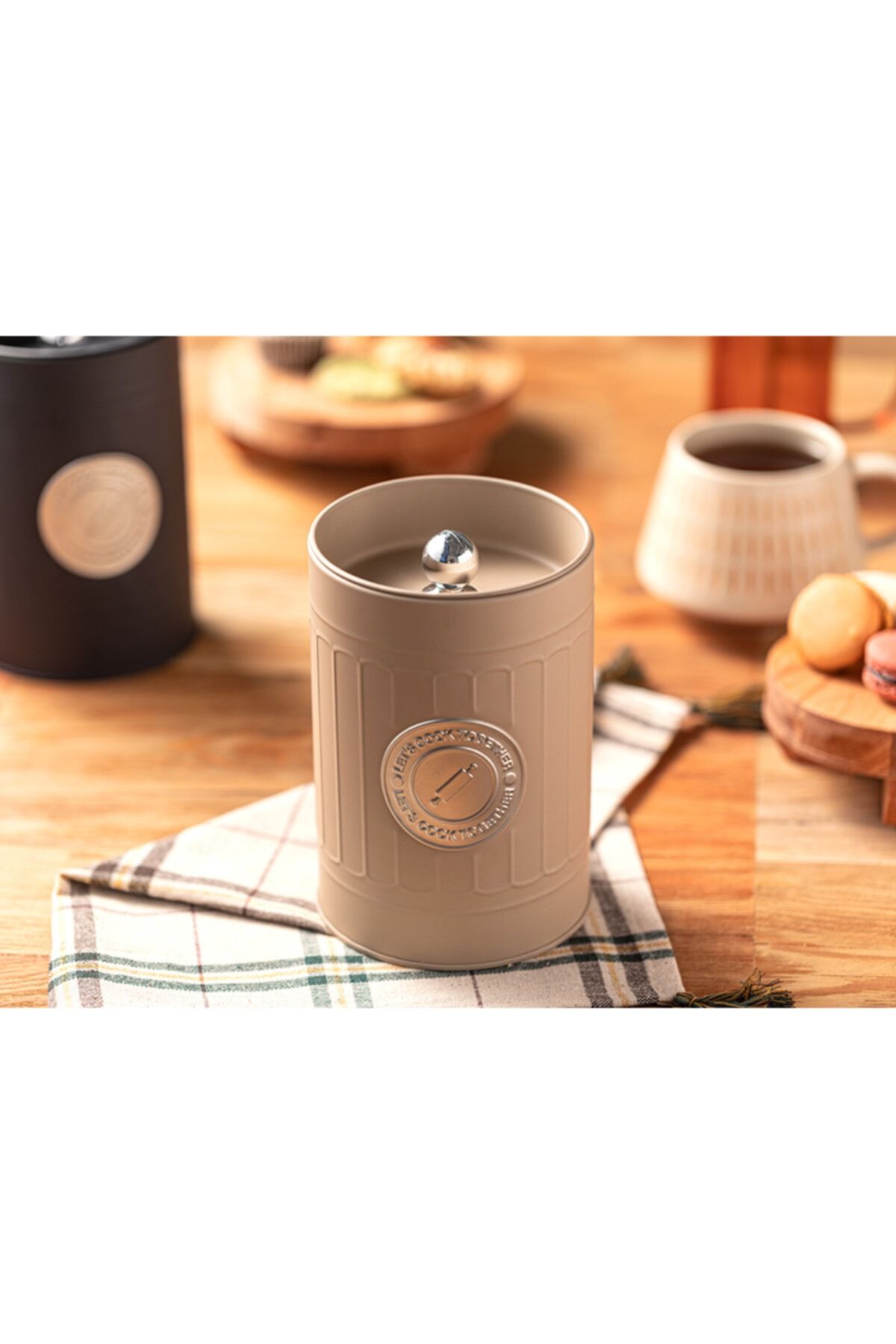 English Home Tresa Metal Tezgah Üstü Saklama Kabı 1,5 Lt Bej
