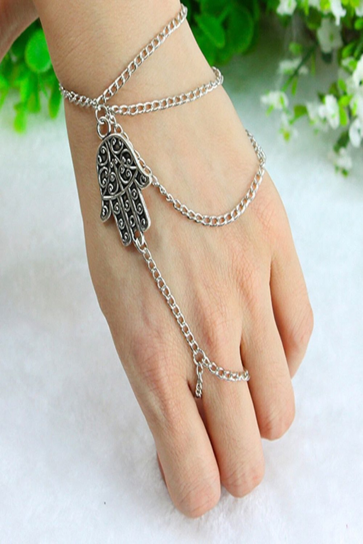 Lilith Fatmanın Eli Şahmeran