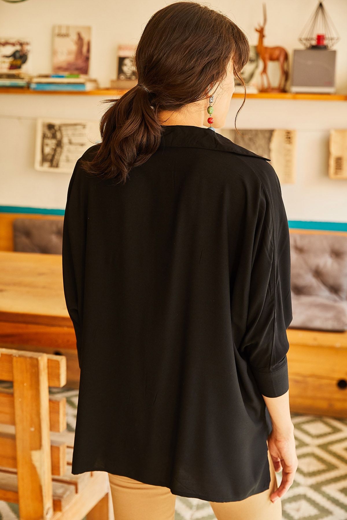 Kadın Siyah Cepli Salaş Gömlek 11 GML-19000420
