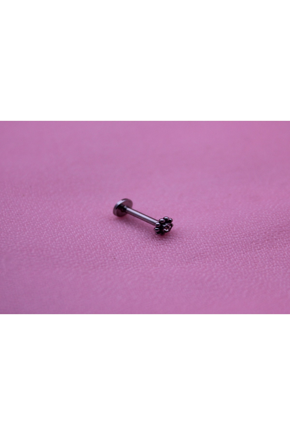 Üzüm Hoşafı Gümüş Renk Tek Taşlı Cerrahi Çelik Tragus Küpe Piercing