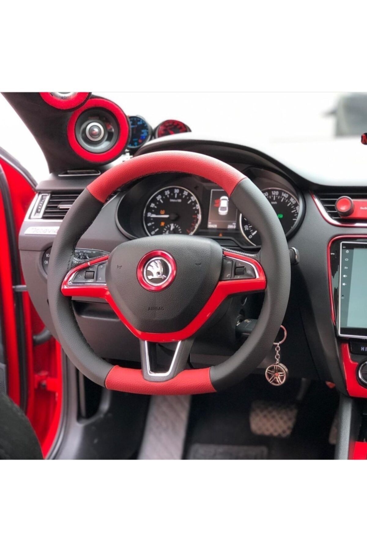 M&R OTO KILIF AKSESUAR Skoda Oktavia Deri Direksiyon Kılıfı