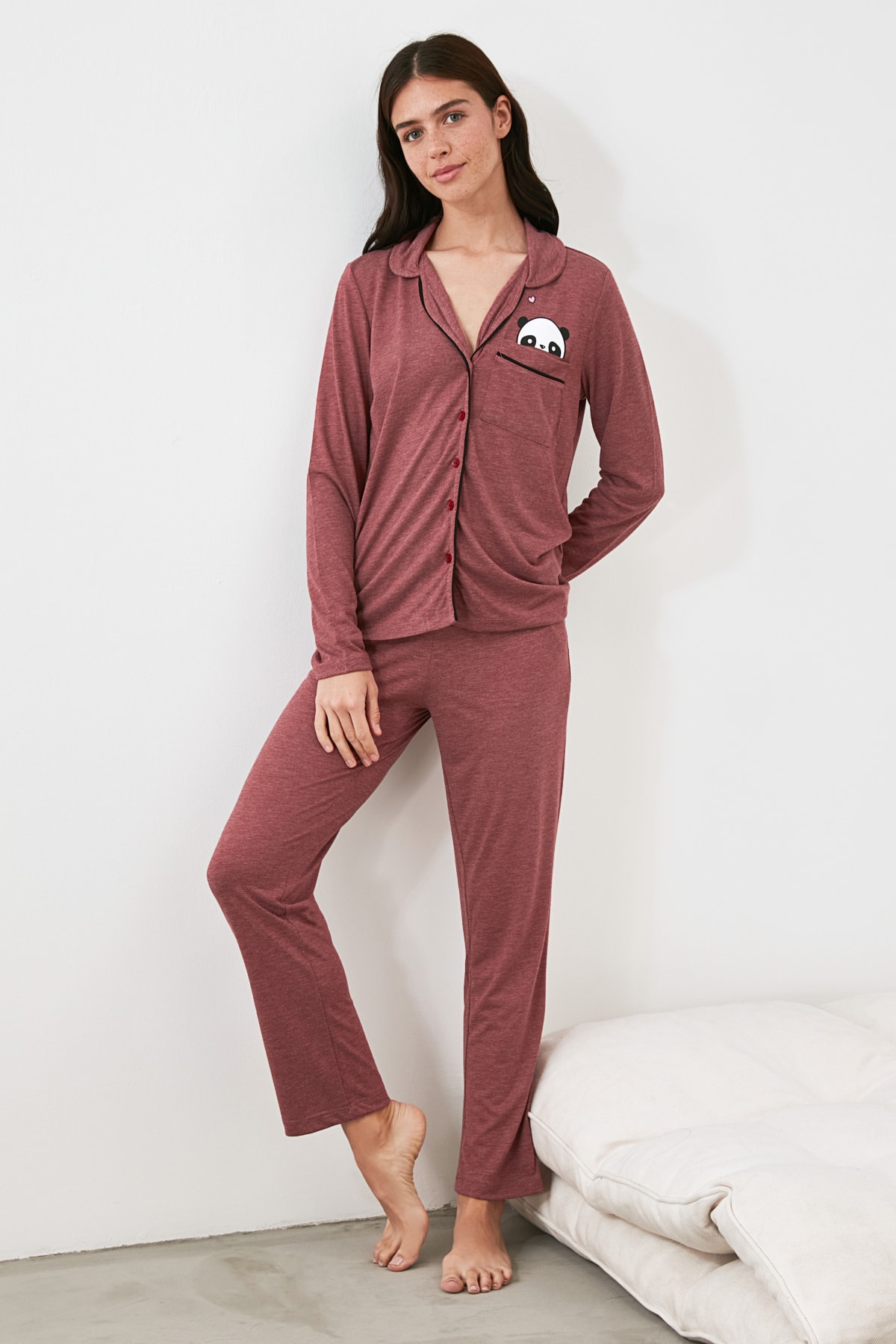 TRENDYOLMİLLA Bordo Panda Baskılı Örme Pijama Takımı THMAW21PT0245